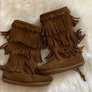 Kids Minnetonka Moccasins Fringe Boots